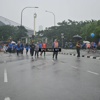 Runner Photo 7751123