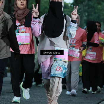 Runner Photo 7751132