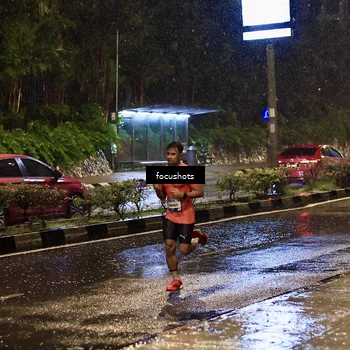 Runner Photo 7751134