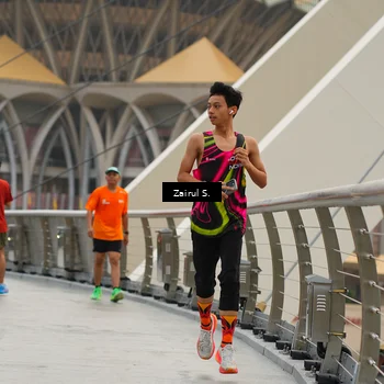 Runner Photo 7751142