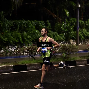 Runner Photo 7751149