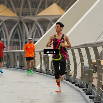 Runner Photo 7751154