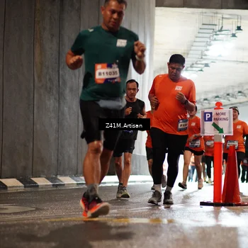 Runner Photo 7751156
