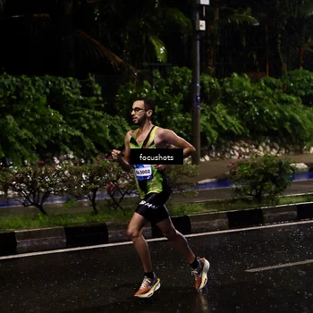 Runner Photo 7751165