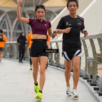 Runner Photo 7751169