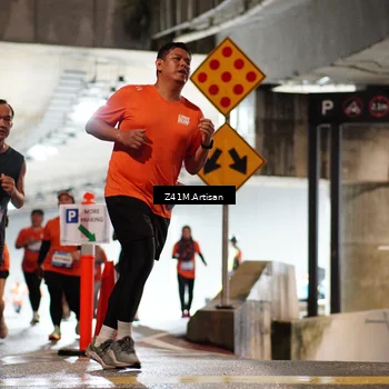 Runner Photo 7751175