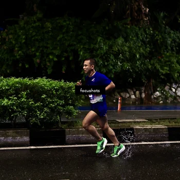 Runner Photo 7751176