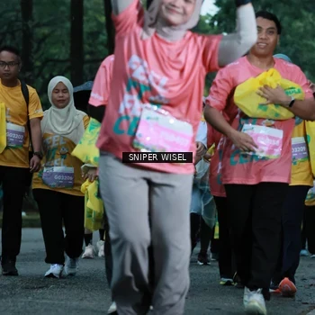 Runner Photo 7751177