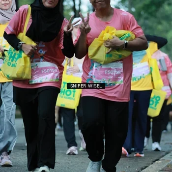 Runner Photo 7751185