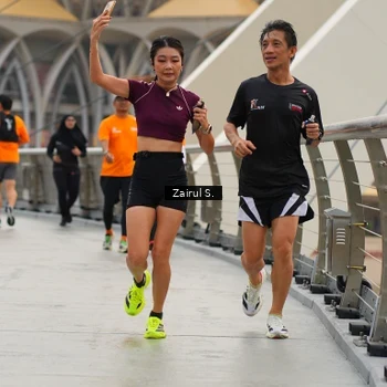 Runner Photo 7751187