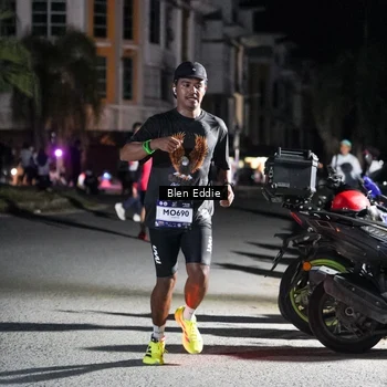 Runner Photo 7751188