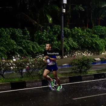 Runner Photo 7751207