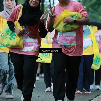 Runner Photo 7751210