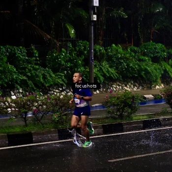 Runner Photo 7751212