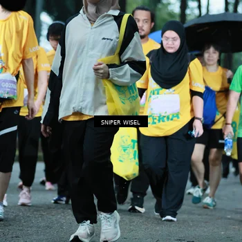 Runner Photo 7751240
