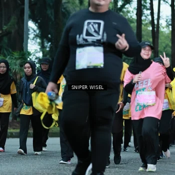 Runner Photo 7751264