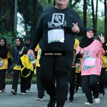 Runner Photo 7751270