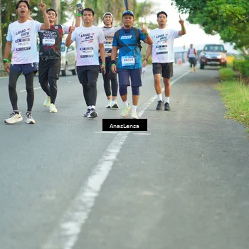 Runner Photo 7751271