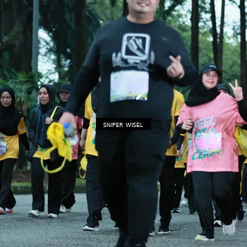 Runner Photo 7751272