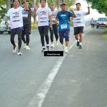 Runner Photo 7751274