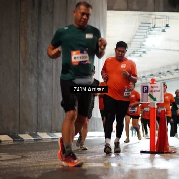 Runner Photo 7751312
