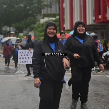 Runner Photo 7751314