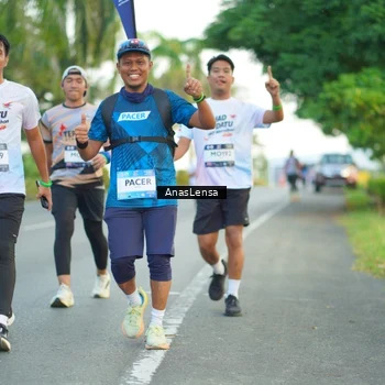 Runner Photo 7751344