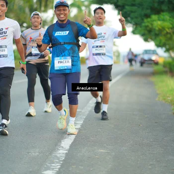 Runner Photo 7751360