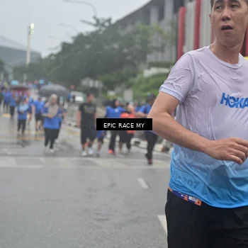 Runner Photo 7751374