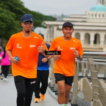 Runner Photo 7751388