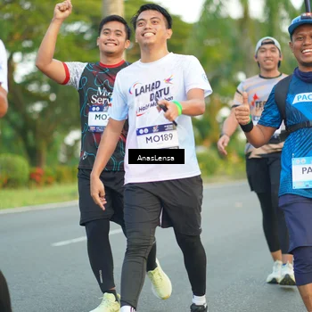 Runner Photo 7751389