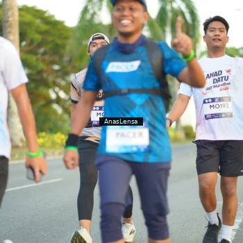 Runner Photo 7751398