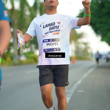Runner Photo 7751406
