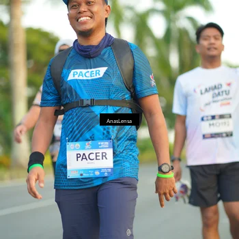 Runner Photo 7751413