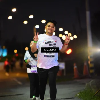 Runner Photo 7751434