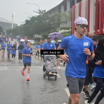 Runner Photo 7751438