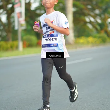 Runner Photo 7751508