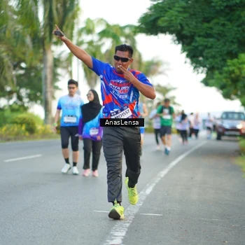 Runner Photo 7751656