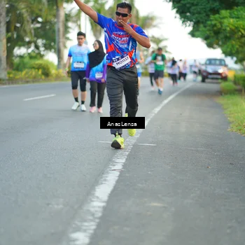 Runner Photo 7751662