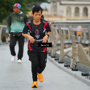Runner Photo 7751666
