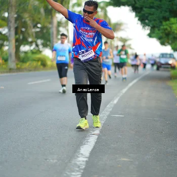 Runner Photo 7751690