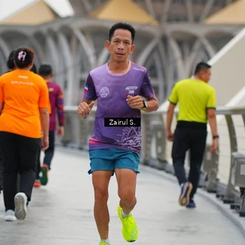 Runner Photo 7751691