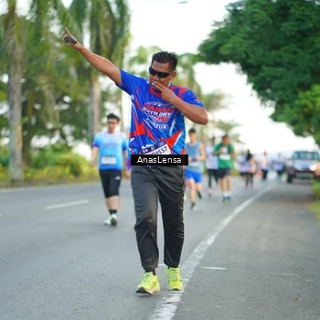 Runner Photo 7751695