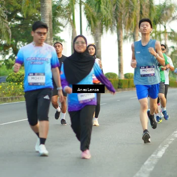 Runner Photo 7751713