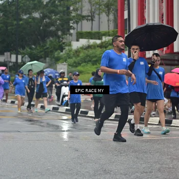 Runner Photo 7751716