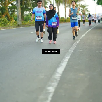 Runner Photo 7751775