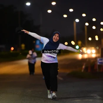 Runner Photo 7751796