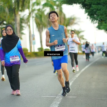 Runner Photo 7751797