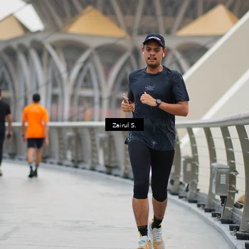Runner Photo 7751799