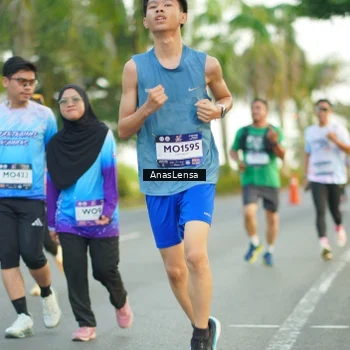 Runner Photo 7751806